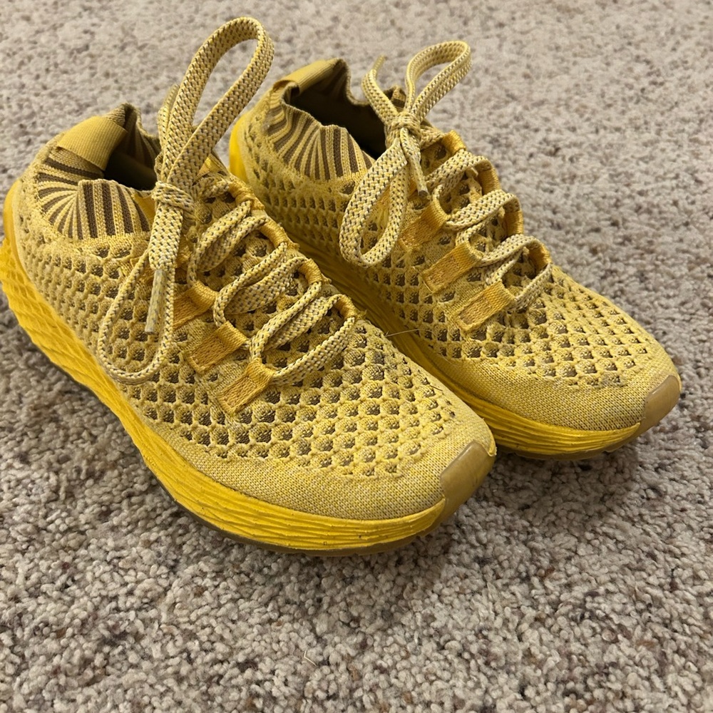 NOBULL tennis shoes